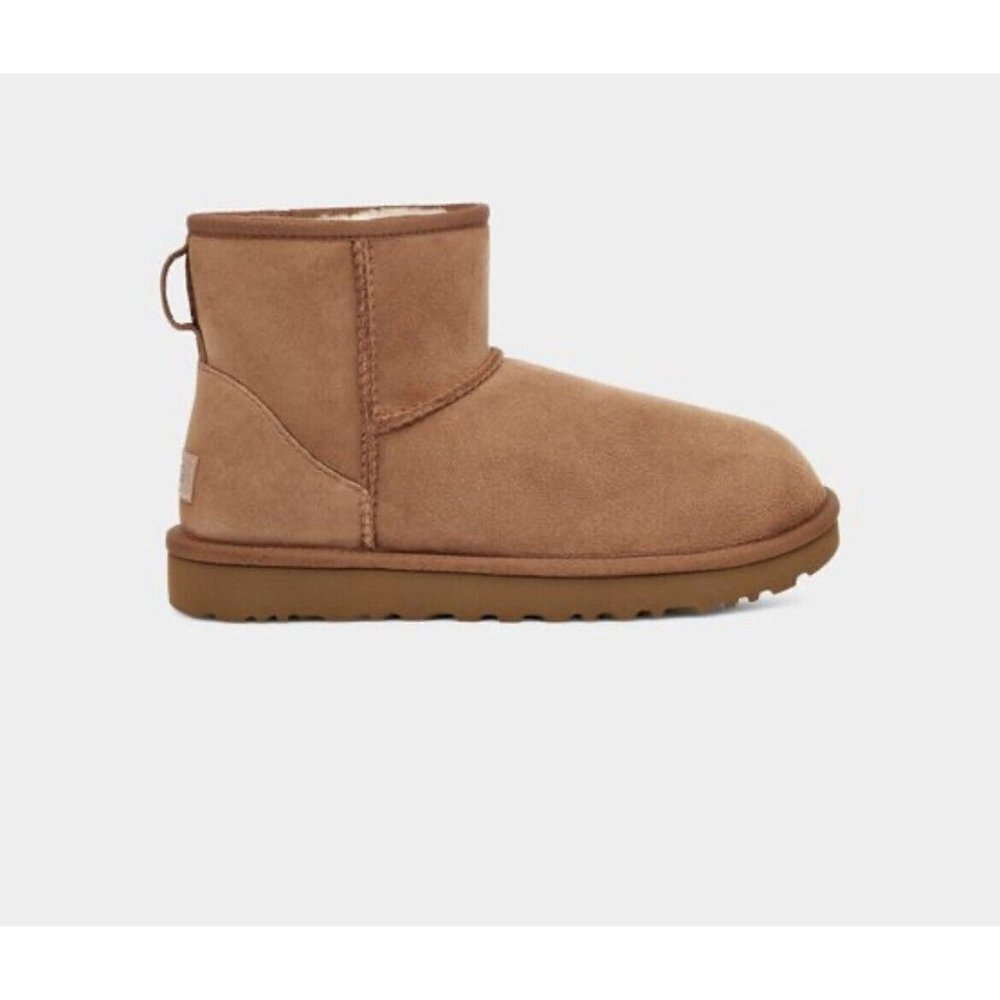 UGG Women Classic Mini II Chestnut Winter Boot US Size 6